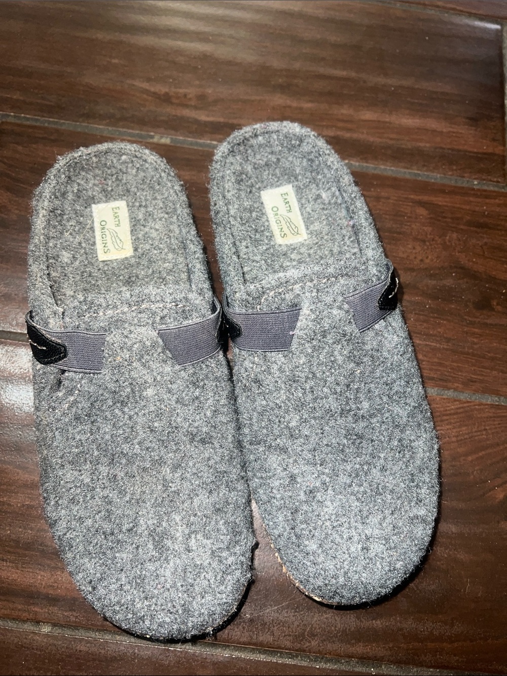 Earth Origins Women's Grey Felt Slip-On Clogs